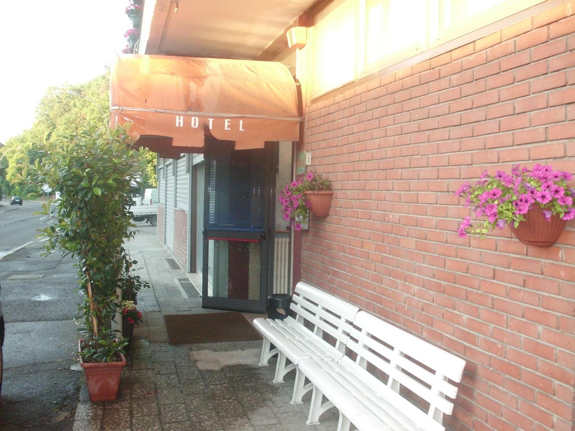 Hotel Lombardia Seveso Dış mekan fotoğraf
