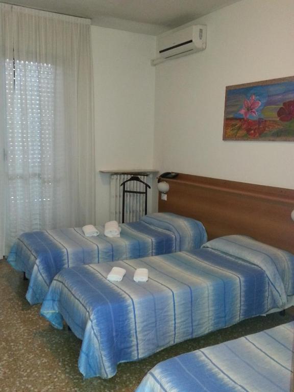 Hotel Lombardia Seveso Oda fotoğraf